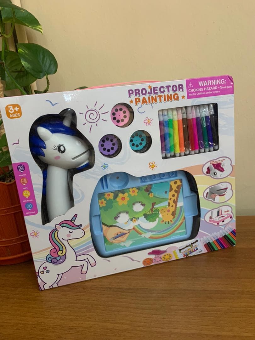 Projecteur de dessin licorne pour enfants avec 24 motifs colorés
