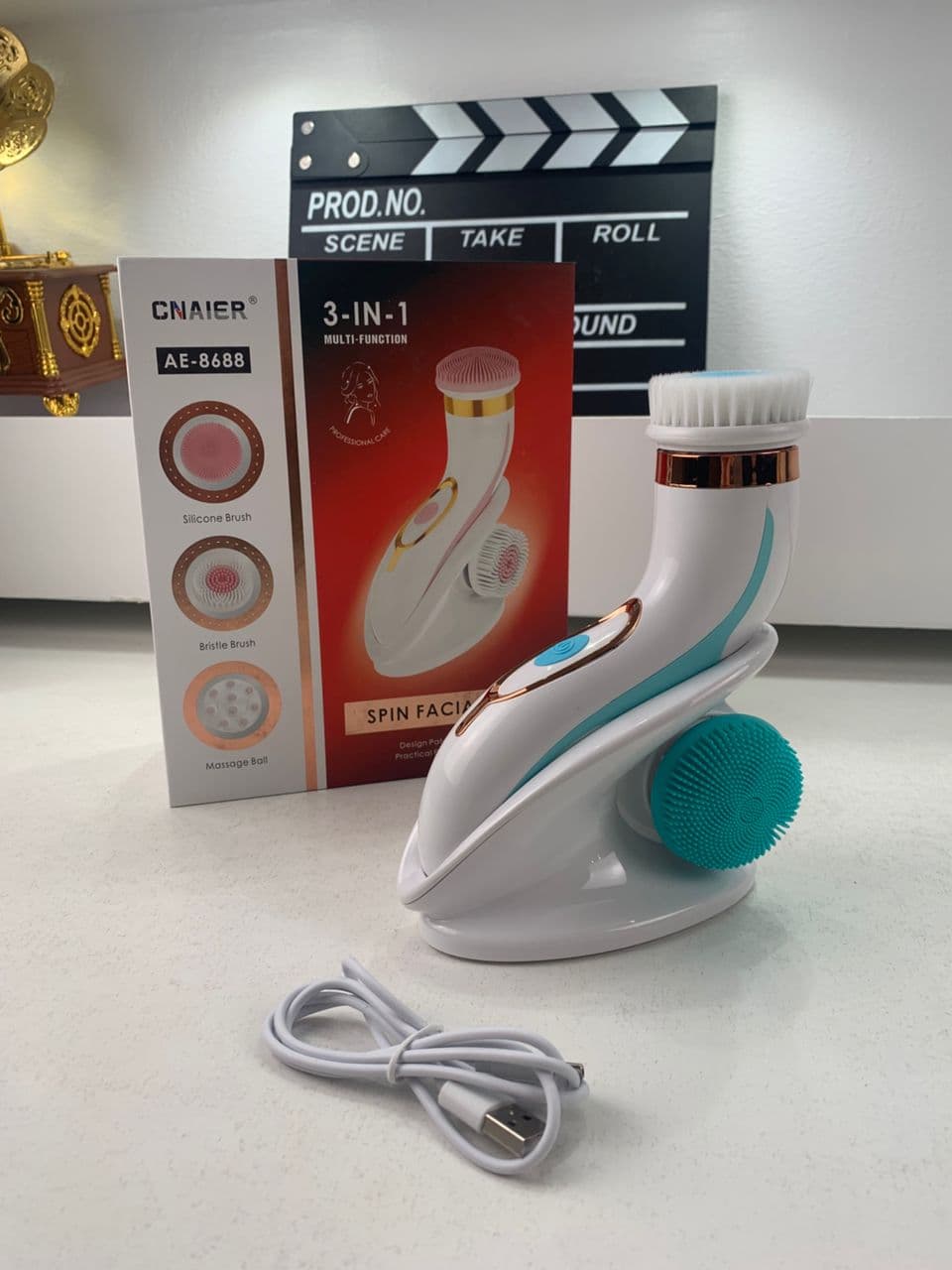 CNAIER Brosse Nettoyante Visage en Profondeur avec 3 embouts – جهاز تنظيف البشرة بعمق