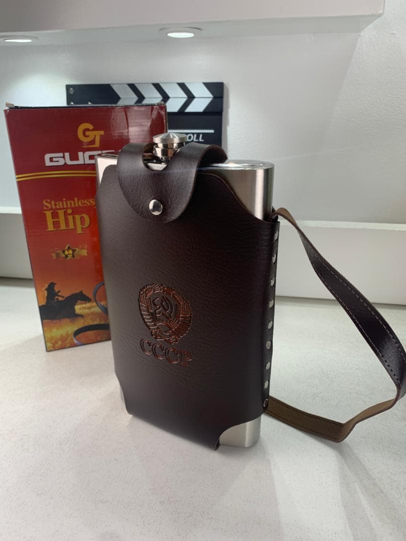 Flasque Métallique Portable 1800ml en Acier Inoxydable 18/8 avec Étui en Cuir pour Activités Extérieures