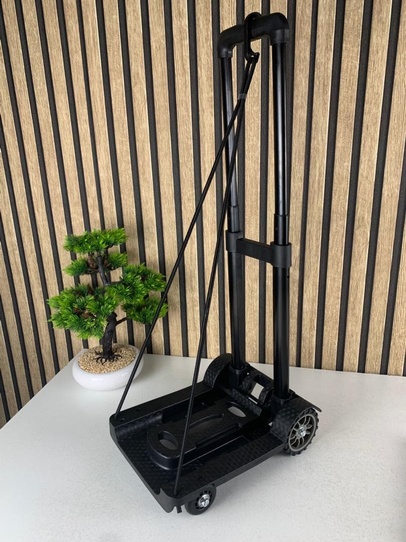 Chariot de manutention pliable et léger à 2 roues avec cordes élastiques – عربة خفيفة الوزن وقابلة للطي ذات عجلتين مع حبال مرنة