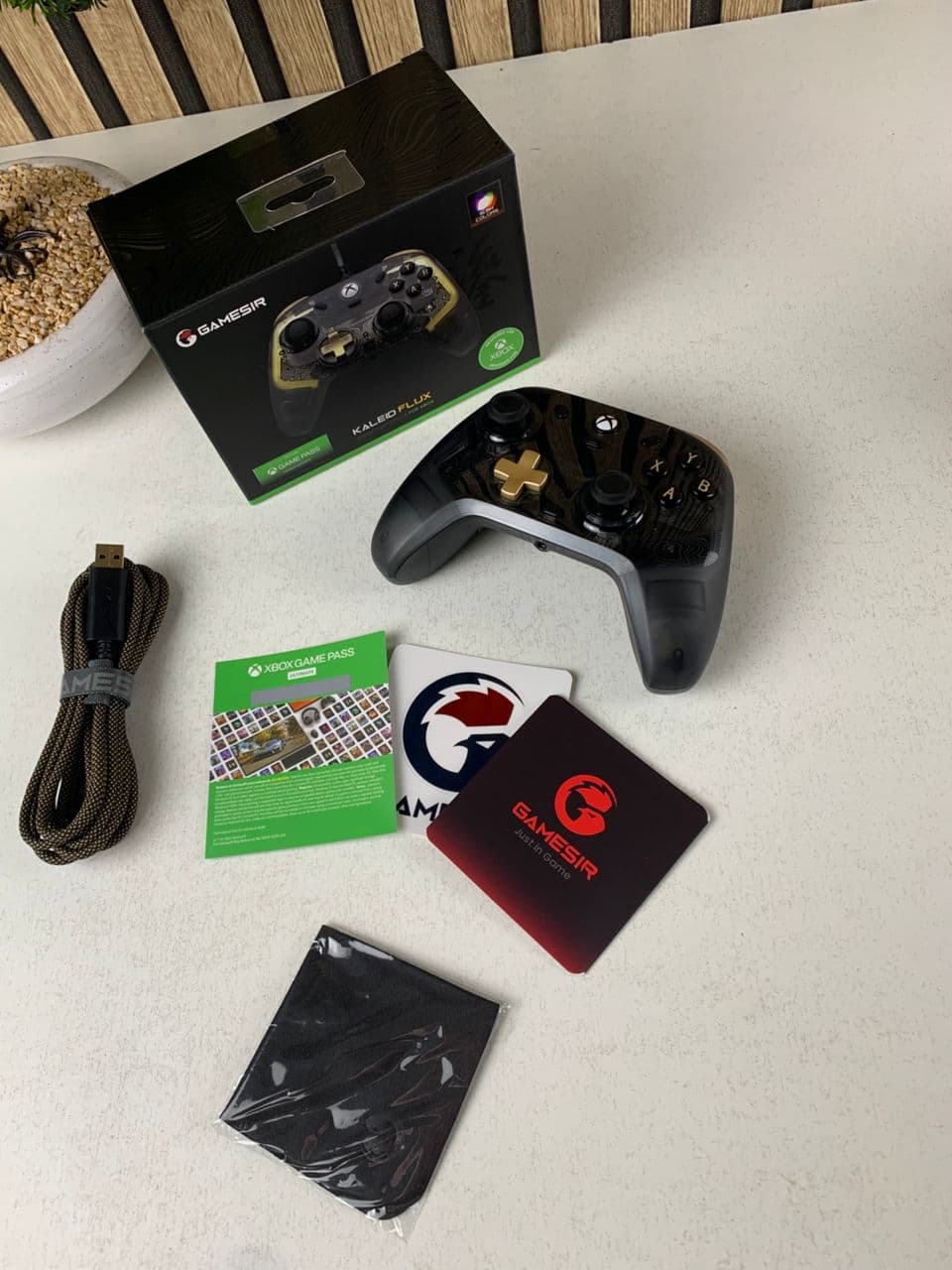 Manette filaire GameSir Kaleid Flux éclairage RGB pour Xbox – يد تحكم لاسلكية أصلية