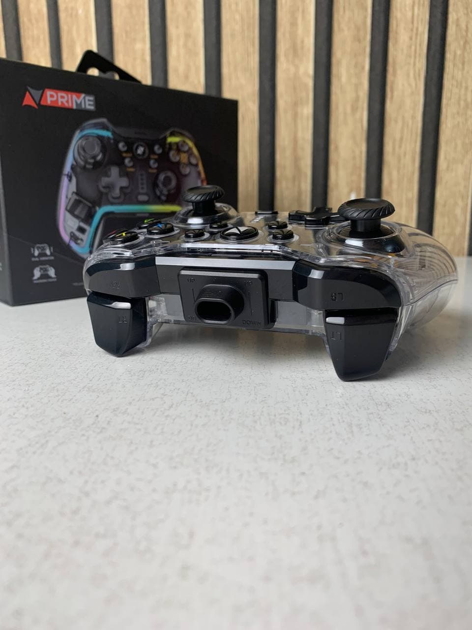 Manette de Jeu Filaire avec Éclairage Néon RGB PG-003 - يد تحكم بأضواء ملونة